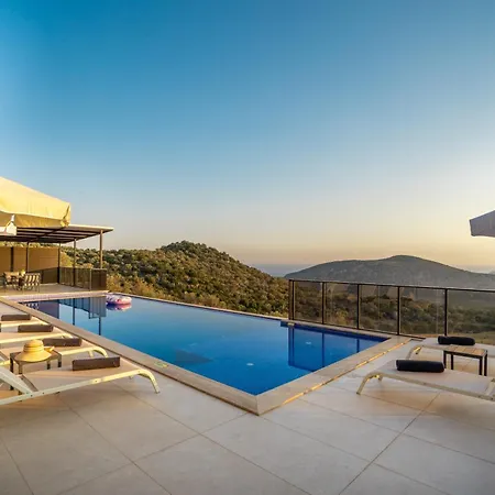 Villa The Moon Kas